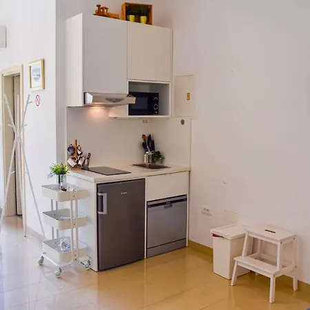 Stazion With Free Parking Apartment *
