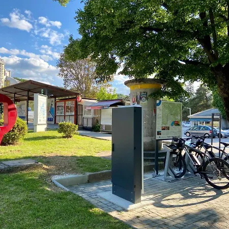 Stazion With Free Parking *