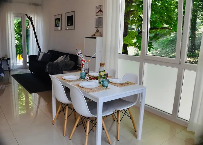 Stazion With Free Parking Apartman *